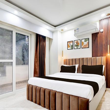 Super Hotel O Sector 43 Gurgáon Kültér fotó