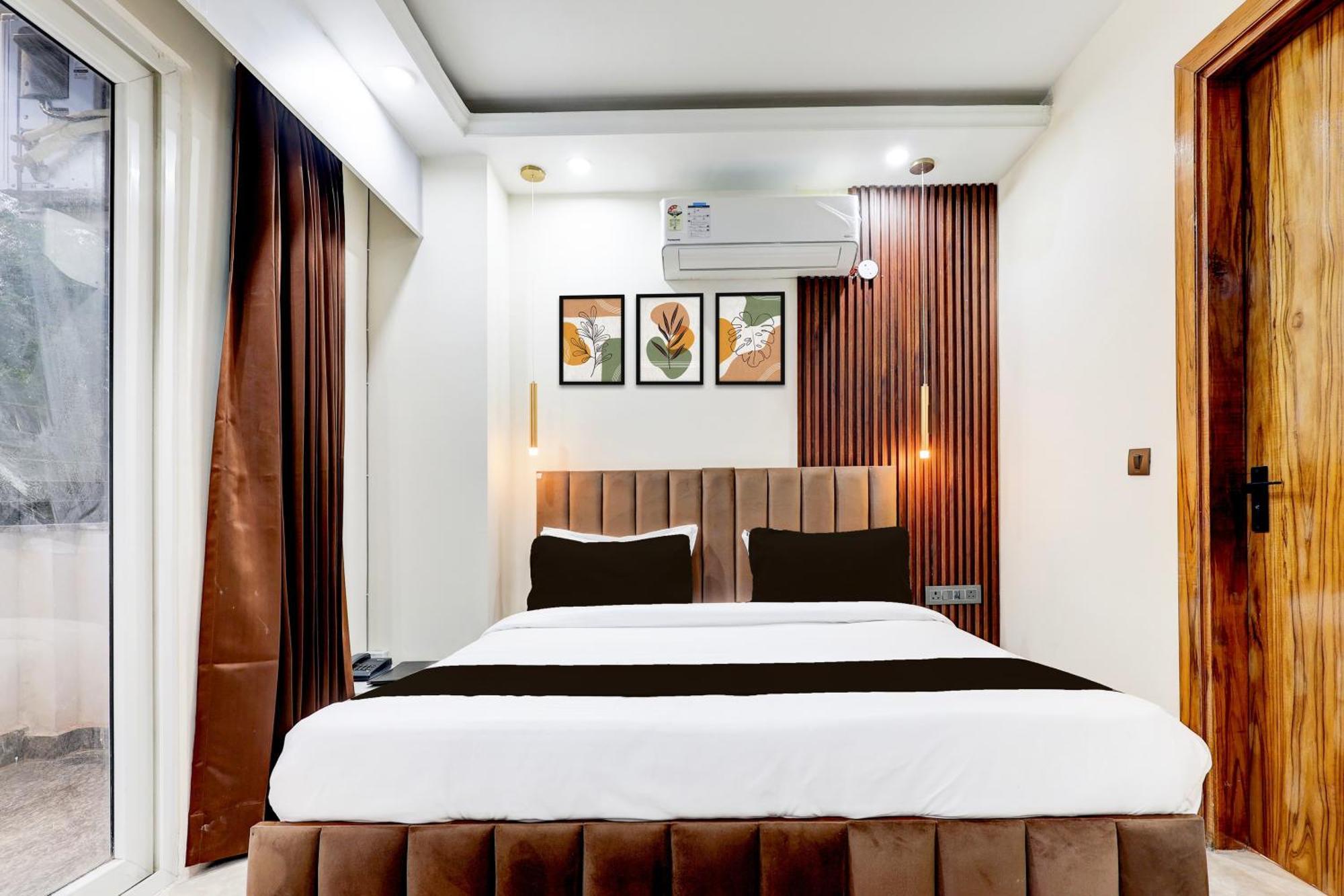 Super Hotel O Sector 43 Gurgáon Kültér fotó